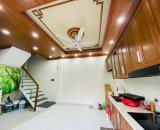 TRUNG TÂM VIỆT HƯNG - NHÀ DÂN XÂY - THOÁNG SÁNG - ĐI BỘ RA BIG C