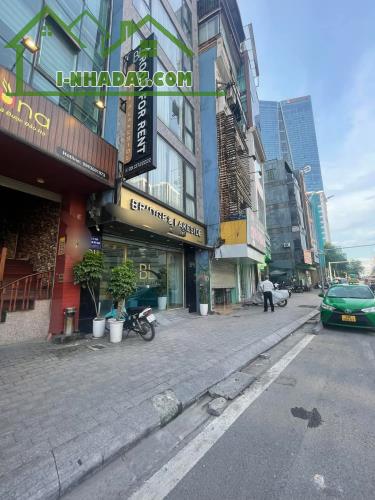 Bán nhà 3 tầng phố Nguyễn Chí Thanh 350m2, 3 tầng, mt 9, ô tô, kinh doanh, chỉ 68 tỷ.