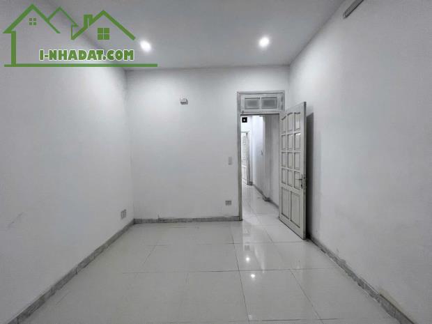 Hiếm Lạc Long Quân Tây Hồ ô tô đỗ cửa có thang máy 6T 50m2 8PN  ở cho thuê CCMN 35 triệu - 3