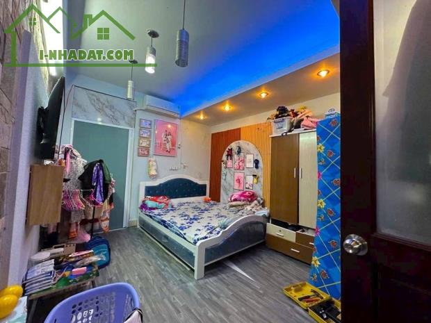Nhà giá tốt 3 tỷ 395, đường Bùi Đình Tuý, Phường 24, Bình Thạnh, Diện tích 54m2