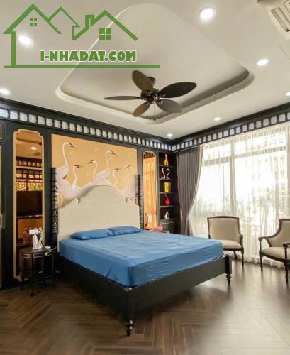 Bán nhà Nghi Tàm, Tây Hồ 100m2, 5T, mặt tiền 9m nhà cực chất nội thất tiền tỷ gần Hồ Tây - 1