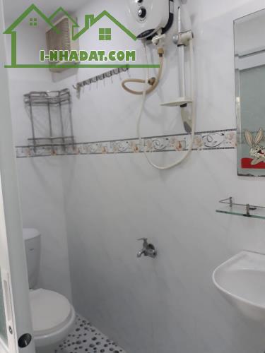 Cần cho thuê chung cư Bàu Cát 2 Thang bộ 55m 2PN 1WC giá 7,5 triệu - 1