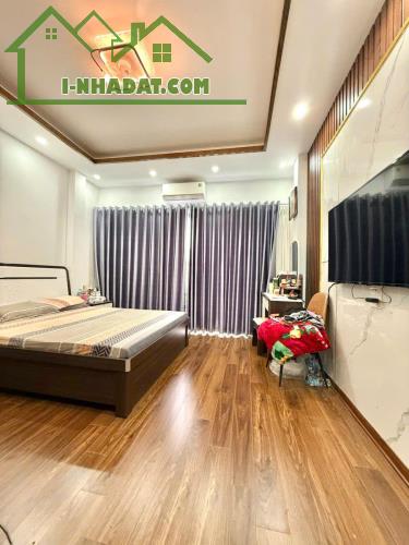 BÁN nhà tại 17 tỷ Lĩnh Nam Hoàng Mai Hà Nội diện tích 66m2, nhà 6 tầng, mặt tiền 4.1m - 4