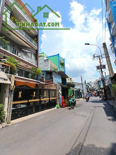 BÁN NHÀ CĂN GÓC SAU CĂN MẶT TIỀN - HXH ĐẬU NHÀ– ĐƯỜNG LÒ SIÊU - Q.11 - 32m² - 4 tỷ tí