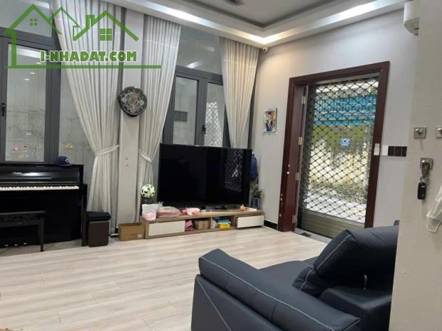 Bán Nhà HXH đường C18 - Khu K300, thông ra Cộng Hòa, 9x9.5m, 3 Tầng, 4 PN, 17.9 tỷ.