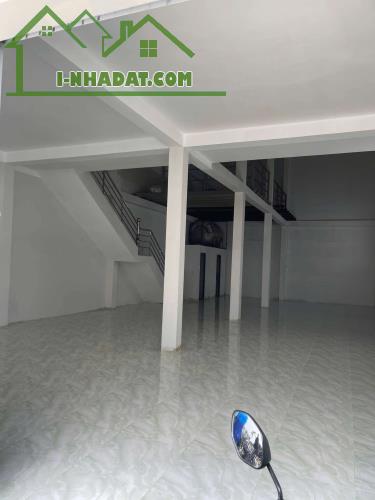 Cho thuê nhà hẻm 9m Hoà Bình, Tân Phú, 9x19m, 18tr, tiện làm kho - 2