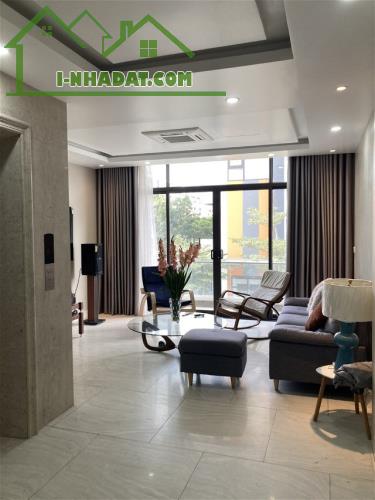 Bán nhà Trần Đại Nghĩa - Hai Bà Trưng: Mặt phố, 2 thoáng, vỉa hè, ô tô 2 chiều, kinh doanh