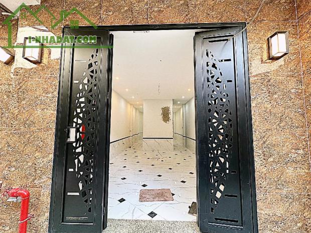 CCMN MỚI KONG - 6 TẦNG - 12 PHÒNG FULL NỘI THẤT - CẦU GIẤY - 43M2 - NHỈNH 11 TỶ XÍU
