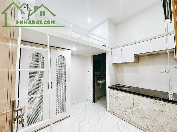 CCMN MỚI KONG - 6 TẦNG - 12 PHÒNG FULL NỘI THẤT - CẦU GIẤY - 43M2 - NHỈNH 11 TỶ XÍU - 5