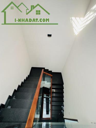 **Bán nhà 3 tầng HXH Bạch đằng** p2, Tân Bình, (4,3*17) giá chỉ 11,x tỷ - 1