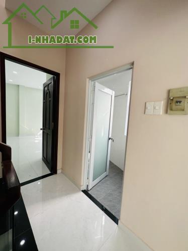 **Bán nhà 3 tầng HXH Bạch đằng** p2, Tân Bình, (4,3*17) giá chỉ 11,x tỷ - 2
