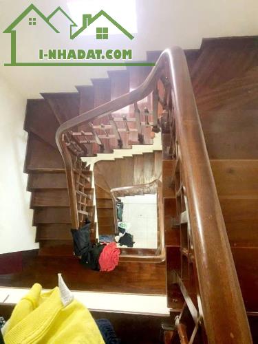 VỊ TRÍ VÍP BÁCH KINH XÂY GIÁ HƠN 7 TỶ 32m  5 TẦNG MT4 m KINH DOANH  CỰC KỲ SẦM UẤT - 2