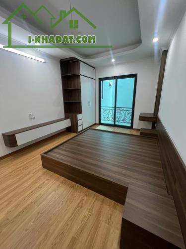 VỊ TRÍ VÍP BÁCH KINH XÂY GIÁ HƠN 7 TỶ 32m  5 TẦNG MT4 m KINH DOANH  CỰC KỲ SẦM UẤT - 4