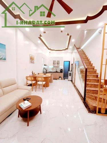 Nhà Bán Thủ Đức- Hẻm Xe Hơi Tránh-3 Tầng-Nhà Mới Ở Ngay-51m2 Chỉ 4,67 TỶ