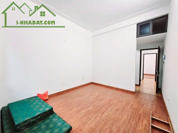 Khu vực vip quận Tây Hồ - Nhà 4 tầng 52m2 - Ngõ thông - 3 bước ra Hồ Tây 13,9 tỷ - 3