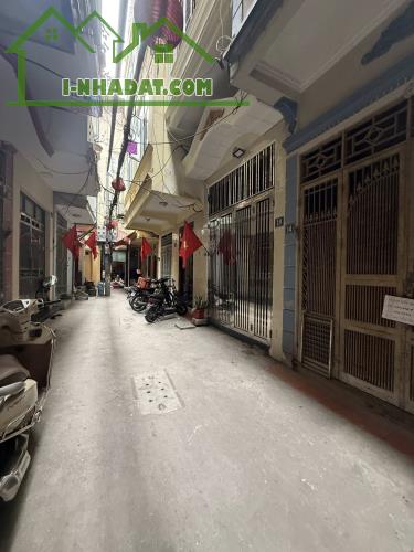 Bán nhà ngõ 34 Lệnh cư, diện tích 34m x 5 tầng, mặt tiền 3.5m, giá 7.95tỷ