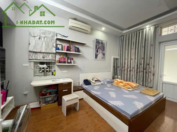 Bán nhà riêng Quận Hai Bà Trưng, 30m ra mặt phố - 75m2 x 4 Tầng, ngõ rộng thoáng - SĐCC