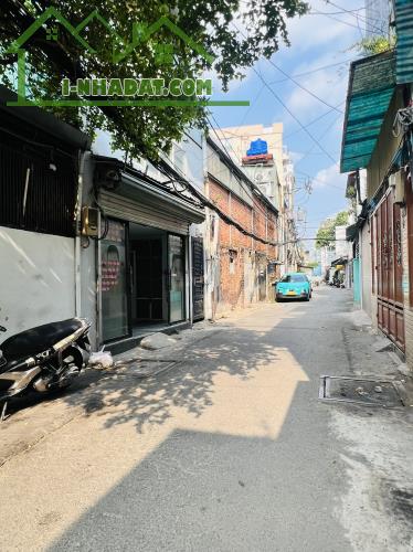 BÁN NHÀ 2 MẶT TIỀN TRƯỚC SAU 1333 Hoàng Sa, VỊ TRÍ ĐẮC ĐỊA GẦN PHẠM VĂN HAI, TÂN BÌNH