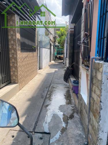 Bán gấp nhà cấp 4 Phạm Thế Hiển vô hẻm thông 60m, 120m2, 1 tầng chỉ 5,xx Tỷ, chuẩn pháp lý