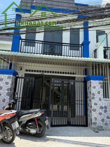 Cần bán gấp nhà 1 lầu giá rẻ,65m2 shr full thổ cư giâ 1tỷ400tr tại xã hựu thạnh,đức hòa