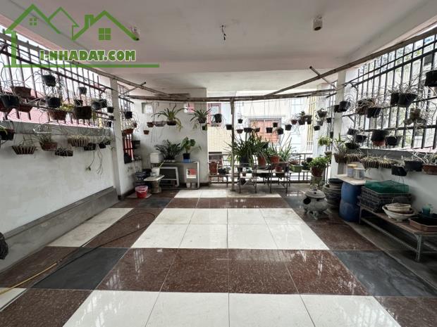 Bán nhà mặt phố Vĩnh Phúc, Ba Đình 58m2 xây 6 tầng kinh doanh, gara, mặt tiền 4,7m, 26 tỷ!