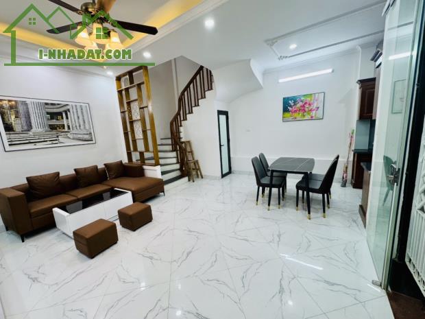 Bán nhà căn góc đẹp tại Nam Dư – 36.9m², 5 tầng – full nội thất xịn – giá 6.8 tỷ