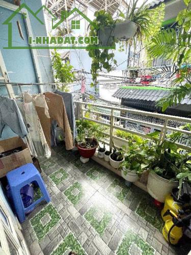 Ô TÔ TỚI CỬA NHÀ - NHÀ NHỎ XINH - CÒN MỚI VÀO Ở NGAY - PHẠM THẾ HIỂN - QUẬN 8 - 2