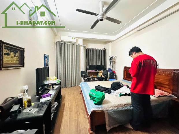 Nhà PL Lý Nam Đế 56m*5T, MT 3.9m, ngõ rộng 2m, 30m ra ô tô tránh, 3 thoáng, nhà mới 19.7tỷ - 3
