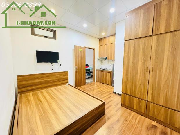 BÁN TÒA CHDV PHỐ THÁI HÀ, THÁI THỊNH - 298M² x 8T THANG MÁY - DOANH THU 5 TỶ/NĂM - 80 TỶ