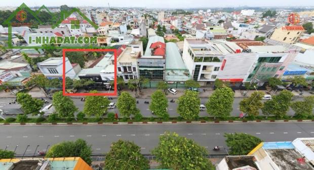 Bán nhà mặt tiền đường Đồng Khởi đang cho thuê hơn 1.4 tỷ/năm sổ hồng 965m2 giá 55 tỷ