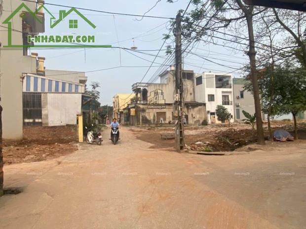 Cần bán gấp lô đất 60m trục chính kinh doanh tại thuỵ hương