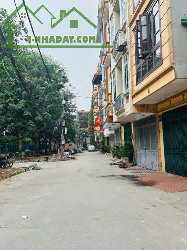 Bán Nhà Bùi Xương Trạch. Thanh Xuân. Lô Góc. Ô Tô. DT 100m2. MT 19m. 4 Tầng. Giá 24,8 Tỷ. - 1
