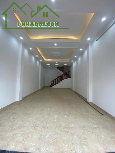 Bán nhà Vĩnh Quỳnh 5 tầng mới Koong 50m  ô tô dừng đỗ tiện ích sẵn có giá 7.6 tỷ - 1