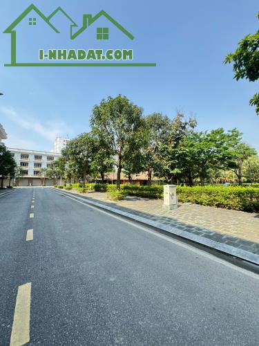 GẤP! CÒN VÀI CĂN, SẴN SỔ SANG TÊN – BỎ LỠ LÀ MẤT! KĐT XUÂN HƯNG. LH: 0966 343 969