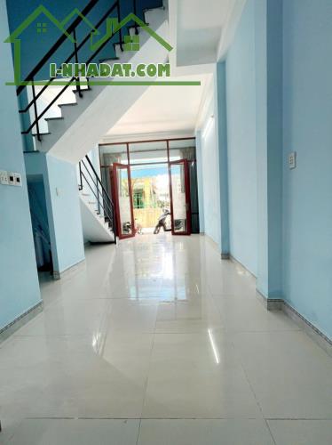♪ Nhà Kiệt 3m Cù Chính Lan Ô tô đậu 30m, 33m2, 3 tầng cứng đẹp, 2.59 tỷ