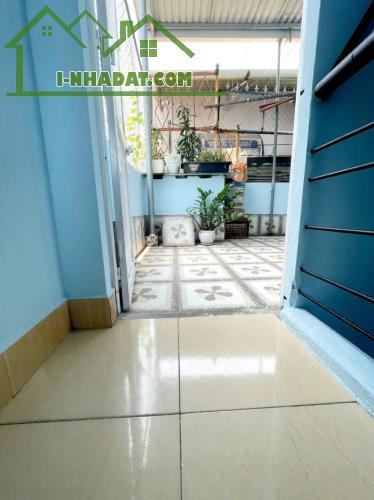 ♪ Nhà Kiệt 3m Cù Chính Lan Ô tô đậu 30m, 33m2, 3 tầng cứng đẹp, 2.59 tỷ - 2