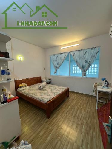 BÁN NHÀ MẶT TIỀN Tây Sơn, Tân Phú 2 tầng 115m2 (4,1x28). Nhà đẹp ở ngay. Giá chỉ 8,9 tỷ. - 3