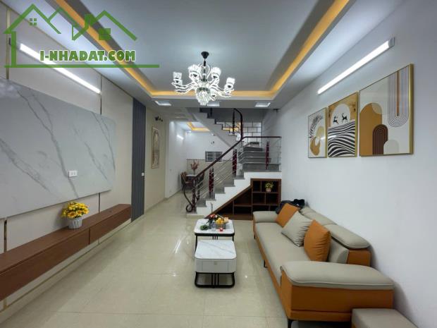 Siêu phẩm mặt ngõ Ô tô đỗ cửa mặt ngõ đường Thiên Lôi - Aeon giá chỉ 2 tỷ 990