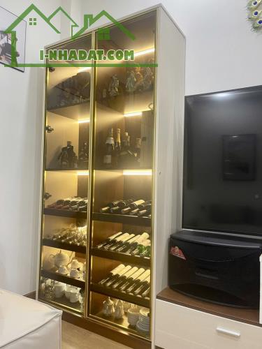 Bán nhà mặt tiền phú nhuận phường 7 khu phan xích long nhà 4 tầng sổ vuông chỉ 17,5 tỷ - 2