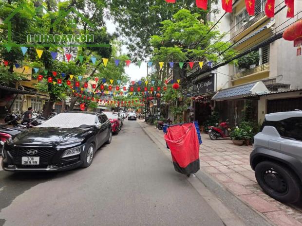 Bán gấp nhà PHỐ Huỳnh Thúc Kháng, Ba Đình, 60m2, vỉa hè 3m, KD, 22.5 tỷ