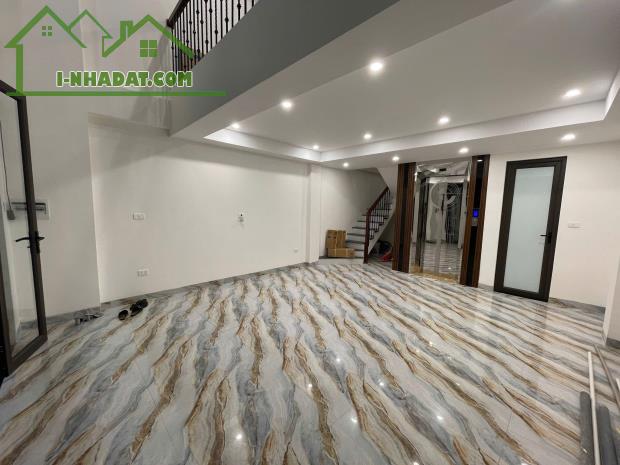 Bán Nhà Phố Hoàng Cầu - 45m x 7 Tầng Thang Máy - Ô Tô Đỗ Cửa - Giá 15,3 tỷ - 1