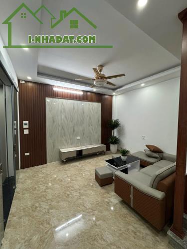 Nhà Vĩnh Hưng 30m 5 tầng, ô tô đỗ sát.3 BƯỚC RA Ô TÔ MẶT PHỐ, NỘI THẤT XỊN