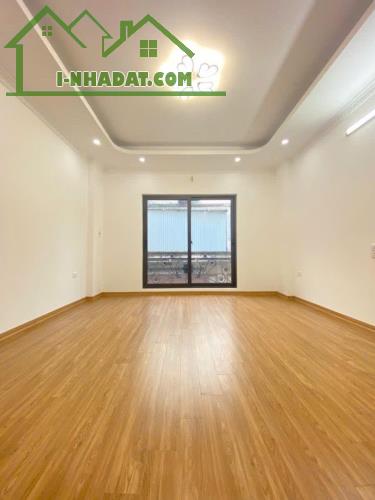 THẠCH BÀN, CỔ LINH - 5 TẦNG MỚI -NGÕ NÔNG - VÀI BƯỚC RA Ô TÔ TRÁNH - 4