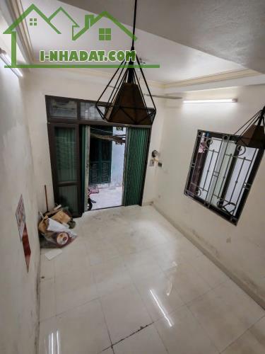 Lô Góc Thoáng – Nhà 5 Tầng Trương Định, Gần Phố – 8 Phòng Ngủ Cho Thuê, Dòng Tiền Khủng! - 1