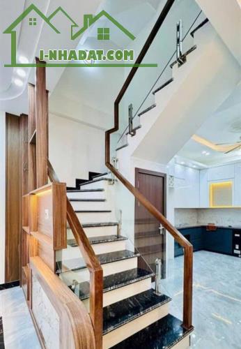 Bán nhà Phạm Hữu Điều,  An Dương, Lê Chân, 4 tầng,  6 2m2, 4,25 tỷ