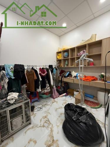 QUẬN 8 NGAY CẦU CHÀ VÀ KẾ QUẬN 5 - DT GẦN 60M2 CN ĐỦ - NỞ HẬU TÀI LỘC - HẺM THÔNG - 5.4 TỶ - 3