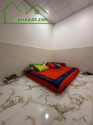 QUẬN 8 NGAY CẦU CHÀ VÀ KẾ QUẬN 5 - DT GẦN 60M2 CN ĐỦ - NỞ HẬU TÀI LỘC - HẺM THÔNG - 5.4 TỶ - 4