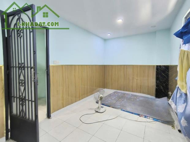 XE TẢI CÁCH VÀI BƯỚC CHÂN - NGUYỄN SỸ SÁCH - 3 TẦNG BTCT, 4PN - 41M2 - 9TR/TH - 4 TỶ TL - 2