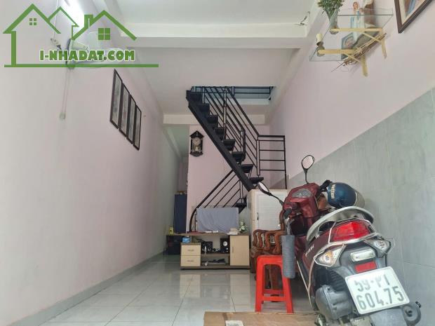 Nhà Mới ở ngay, Tăng Nhơn Phú B, Quận 9, Dt 40m2( 3 x 13 ), 2 tầng, chỉ 2.5ty