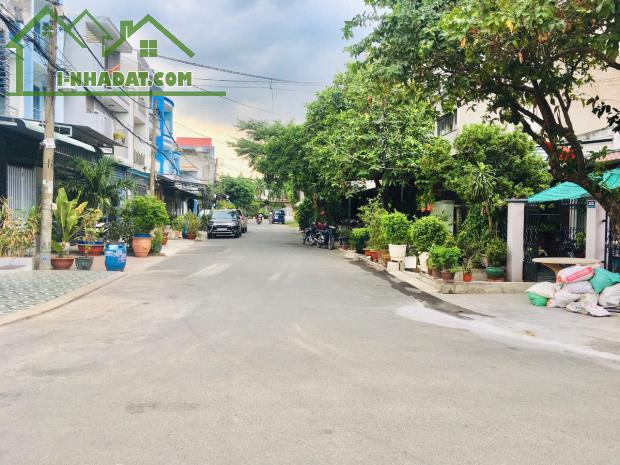 Bán căn nhà cấp 4 giá cực tốt, P. Linh Trung, dt 90m2 – 5m x 18m - 3